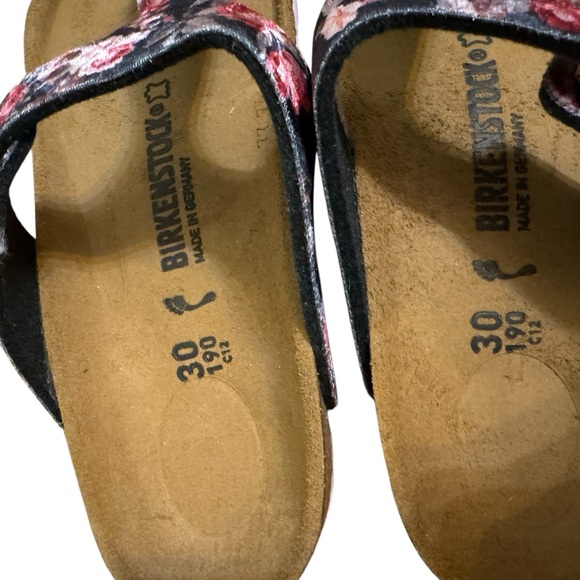 Birkenstock Gizeh Sandal Kids Velvet Flower Black Size 30 Footbed Narrow - Picture 7 of 10